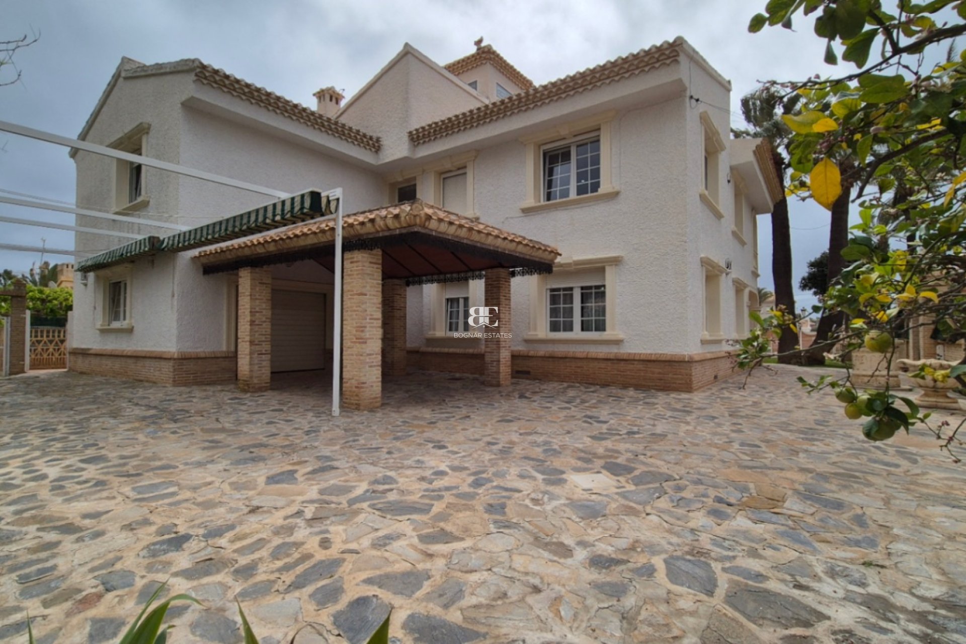 Herverkoop - Villa -
Orihuela - Costa Blanca Sur
