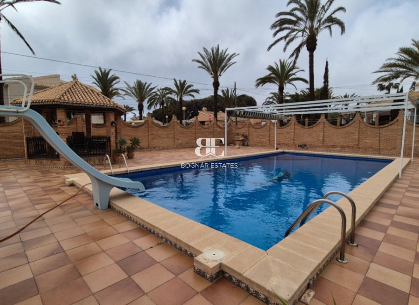 Herverkoop - Villa -
Orihuela - Costa Blanca