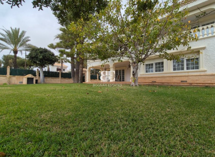 Herverkoop - Villa -
Orihuela - Costa Blanca