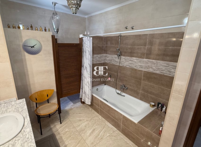 Herverkoop - Villa -
Orihuela - Costa Blanca