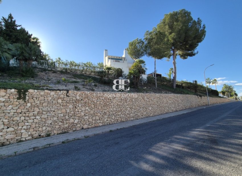 Herverkoop - Villa -
Orihuela - Costa Blanca