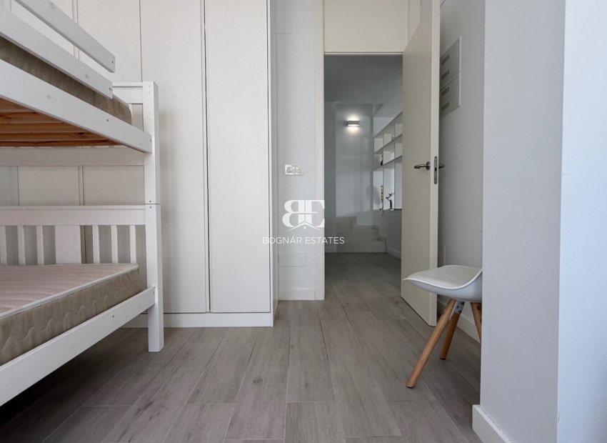 Herverkoop - Villa -
Orihuela - Costa Blanca