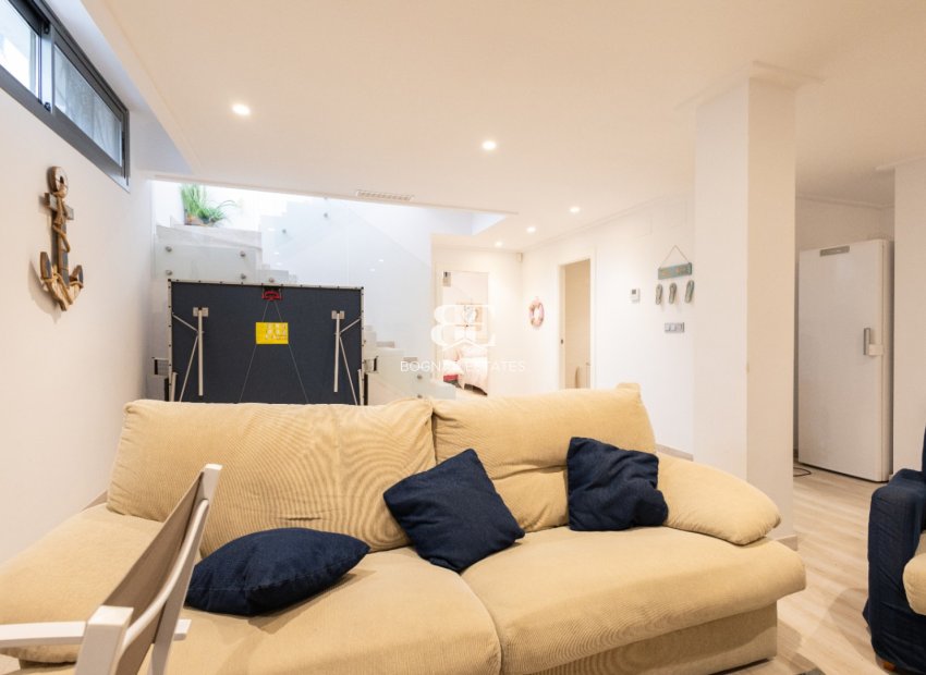 Herverkoop - Villa -
Orihuela - Costa Blanca