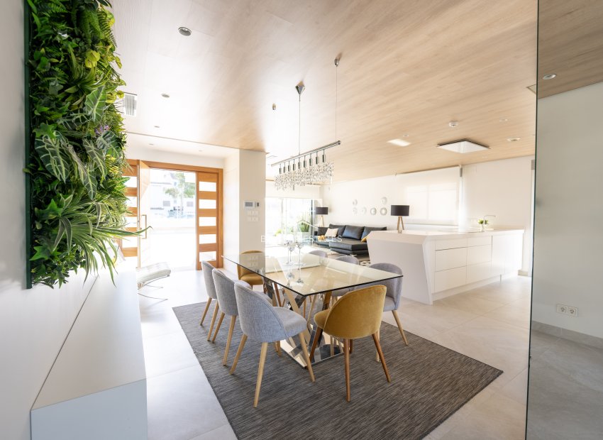 Herverkoop - Villa -
Orihuela Costa - Cabo Roig