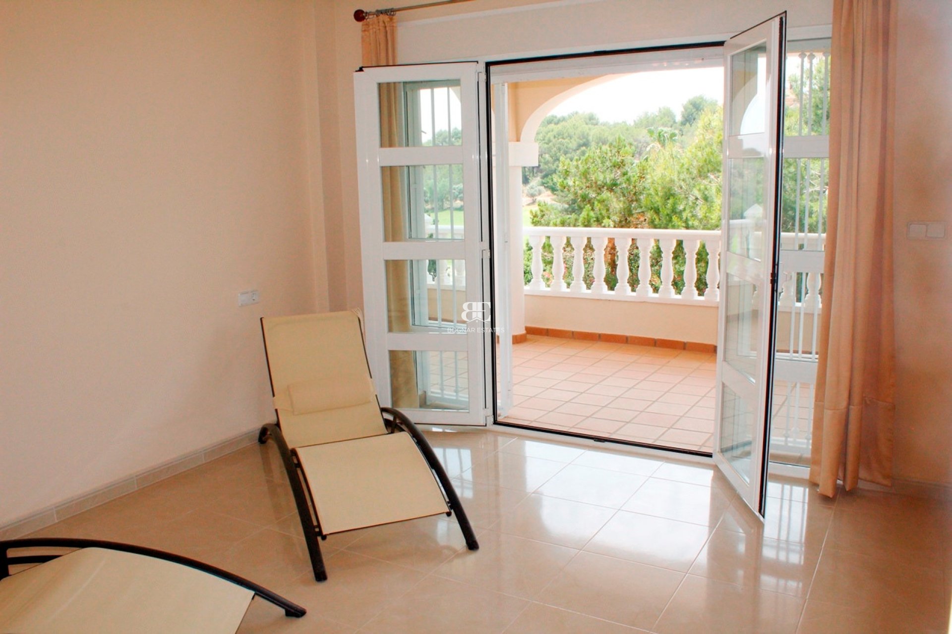 Herverkoop - Villa -
Orihuela Costa - Campoamor Golf