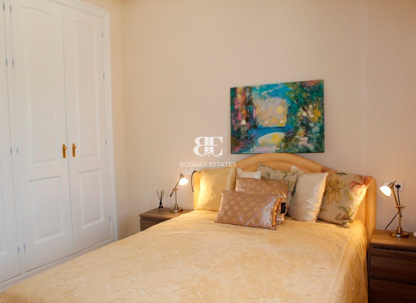 Herverkoop - Villa -
Orihuela Costa - Campoamor Golf