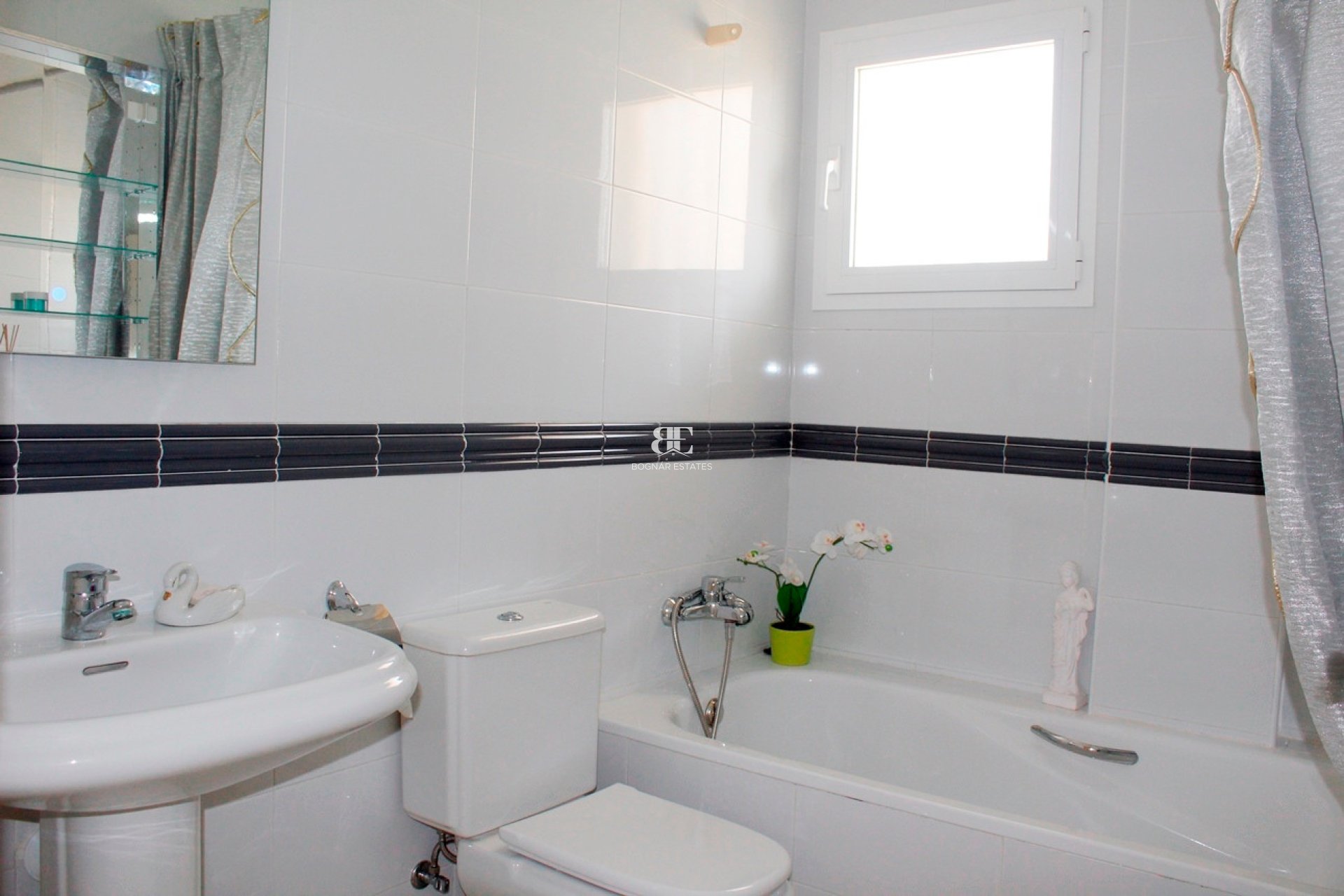 Herverkoop - Villa -
Orihuela Costa - Campoamor Golf