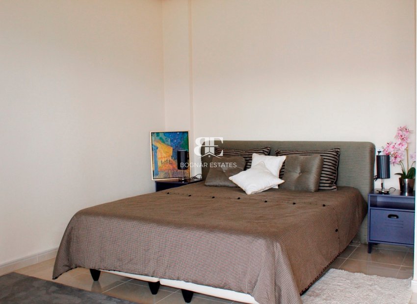 Herverkoop - Villa -
Orihuela Costa - Campoamor Golf