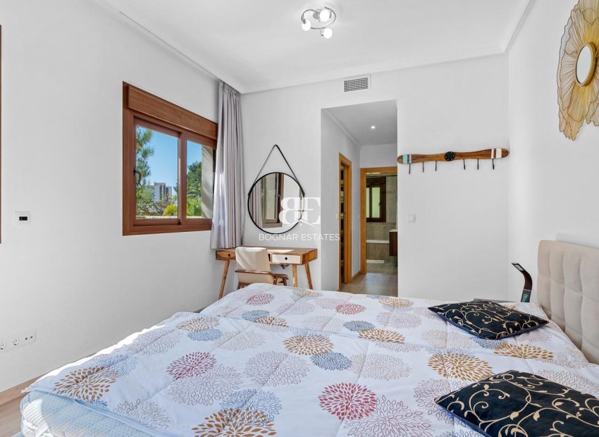 Herverkoop - Villa -
Orihuela Costa - Campoamor
