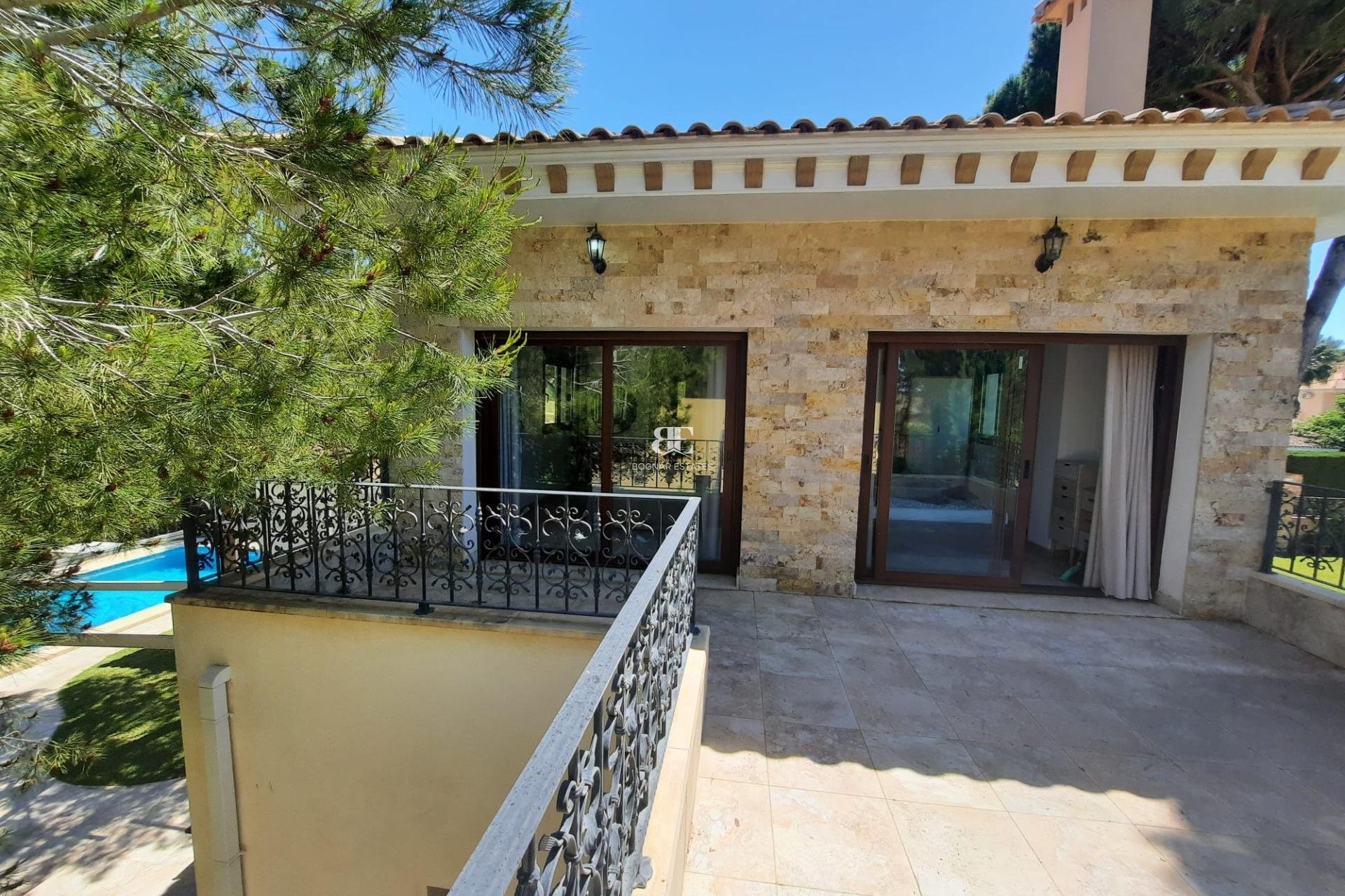 Herverkoop - Villa -
Orihuela Costa - Campoamor