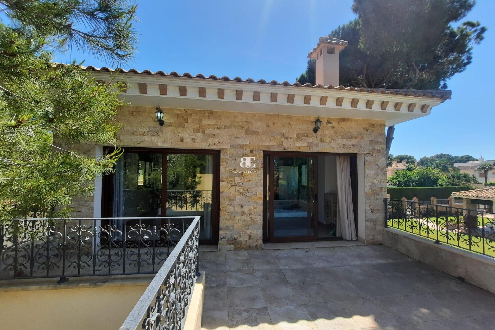 Herverkoop - Villa -
Orihuela Costa - Campoamor