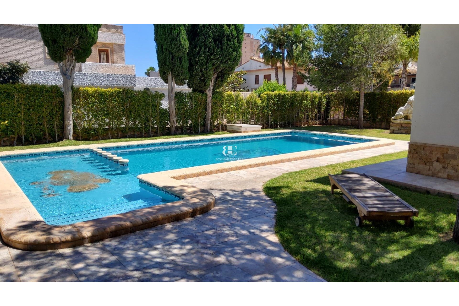 Herverkoop - Villa -
Orihuela Costa - Campoamor