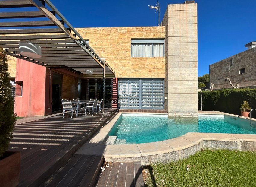 Herverkoop - Villa -
Orihuela Costa - Dehesa de campoamor