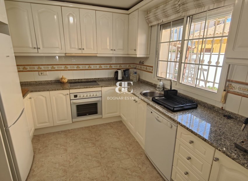 Herverkoop - Villa -
Orihuela Costa - La Zenia