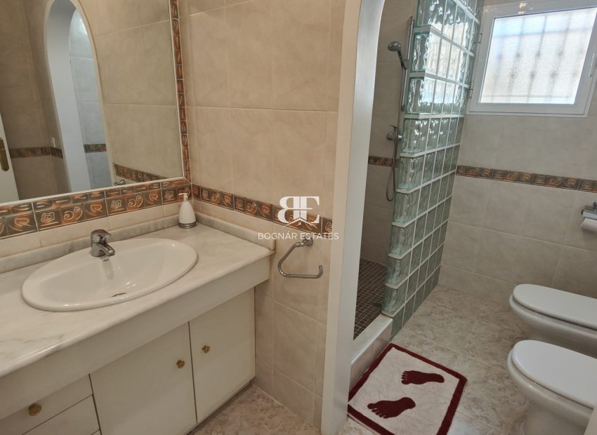 Herverkoop - Villa -
Orihuela Costa - La Zenia