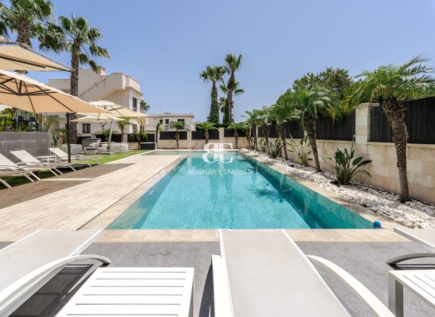Herverkoop - Villa -
Orihuela Costa - La Zenia
