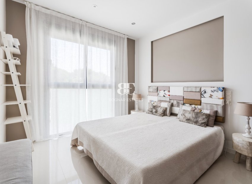 Herverkoop - Villa -
Orihuela Costa - La Zenia