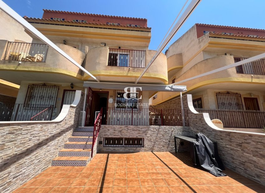 Herverkoop - Villa -
Orihuela Costa - La Zenia