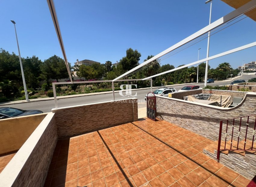 Herverkoop - Villa -
Orihuela Costa - La Zenia