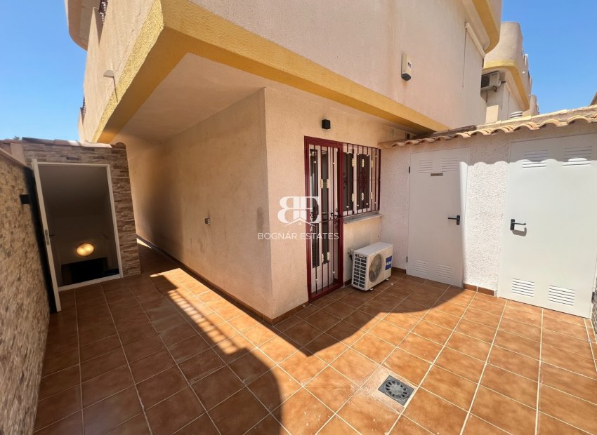 Herverkoop - Villa -
Orihuela Costa - La Zenia