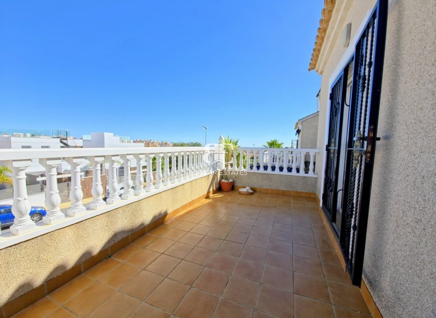 Herverkoop - Villa -
Orihuela Costa - Las Filipinas