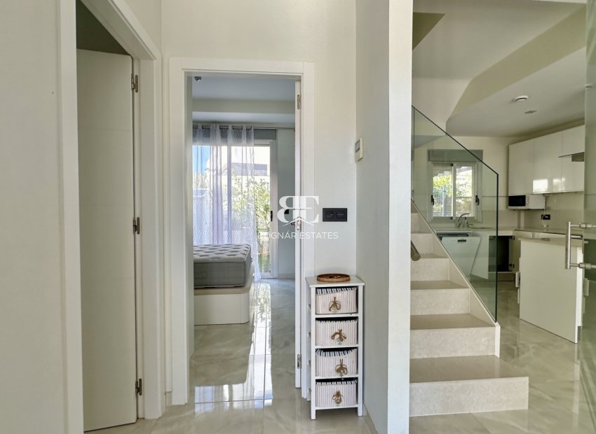 Herverkoop - Villa -
Orihuela Costa - Lomas De Cabo Roig