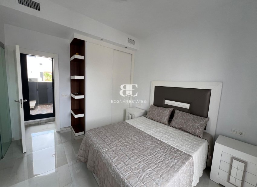 Herverkoop - Villa -
Orihuela Costa - Lomas De Cabo Roig