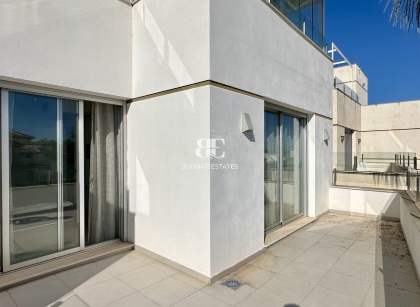 Herverkoop - Villa -
Orihuela Costa - Lomas De Cabo Roig