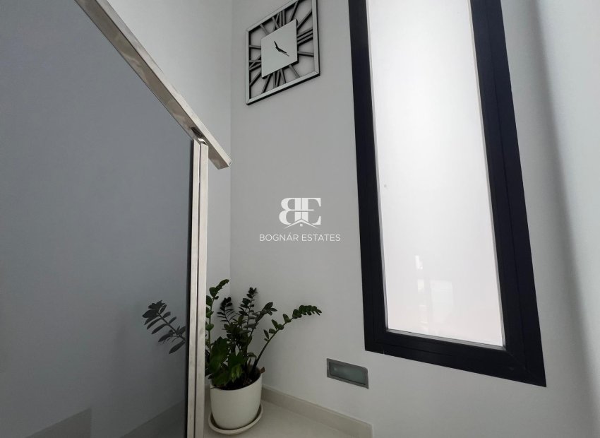 Herverkoop - Villa -
Orihuela Costa - Lomas De Cabo Roig