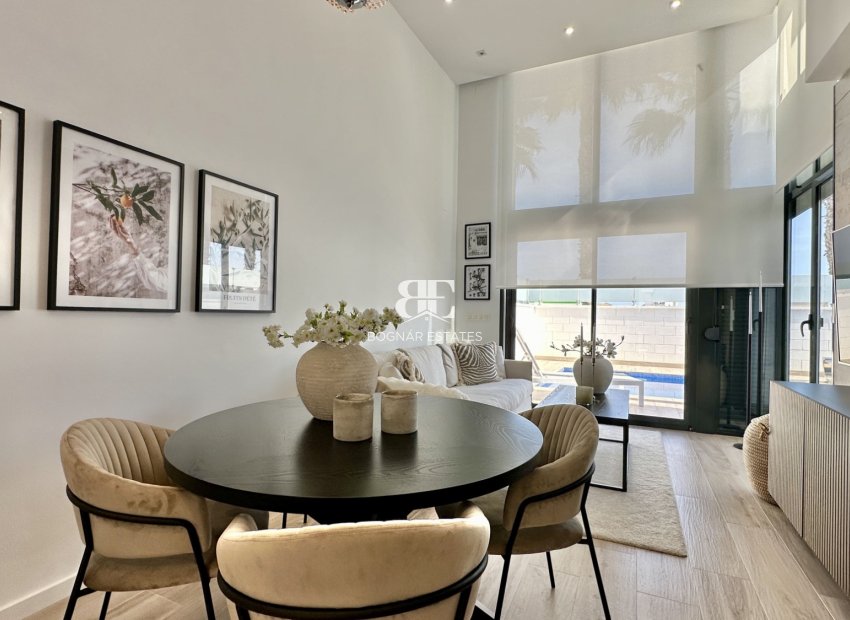 Herverkoop - Villa -
Orihuela Costa - Lomas De Cabo Roig