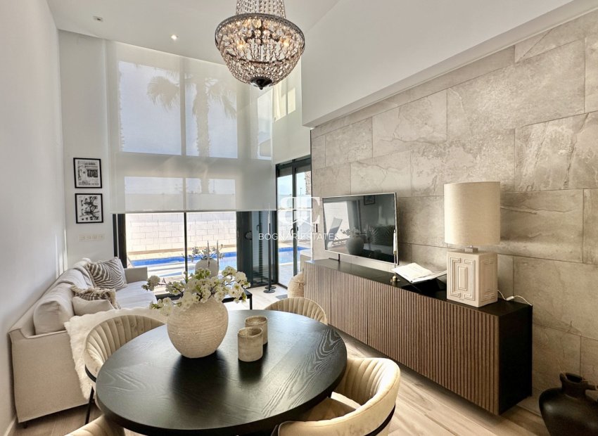 Herverkoop - Villa -
Orihuela Costa - Lomas De Cabo Roig