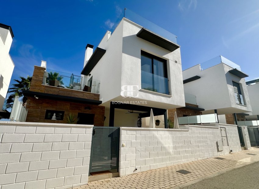 Herverkoop - Villa -
Orihuela Costa - Lomas De Cabo Roig