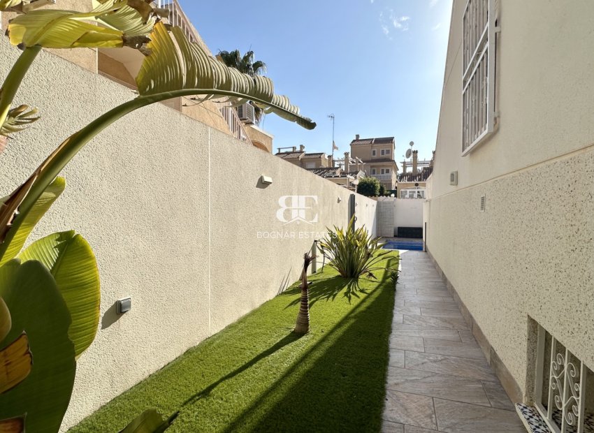 Herverkoop - Villa -
Orihuela Costa - Los Altos