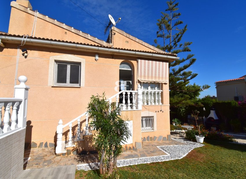 Herverkoop - Villa -
Orihuela Costa - Los Balcones