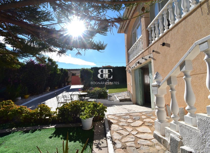 Herverkoop - Villa -
Orihuela Costa - Los Balcones