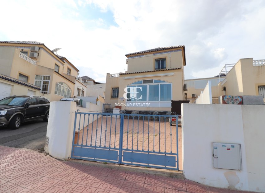 Herverkoop - Villa -
Orihuela Costa - Los Balcones