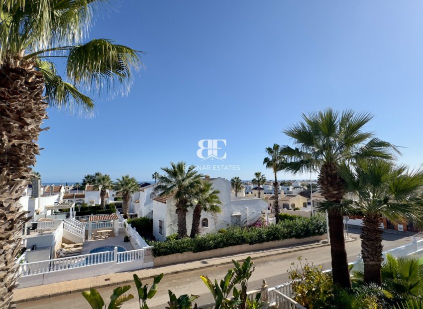 Herverkoop - Villa -
Orihuela Costa - Los Dolses