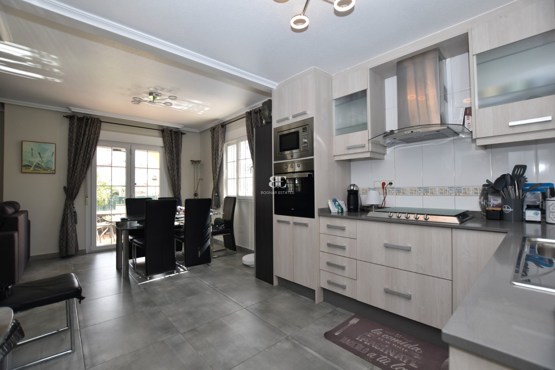 Herverkoop - Villa -
Orihuela Costa - Los Dolses