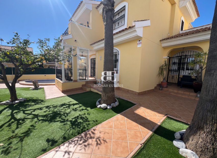 Herverkoop - Villa -
Orihuela Costa - Los Dolses