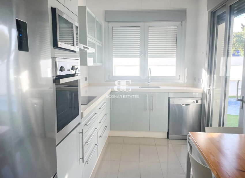 Herverkoop - Villa -
Orihuela Costa - Mil Palmeras