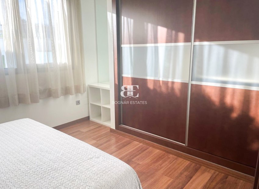 Herverkoop - Villa -
Orihuela Costa - Mil Palmeras