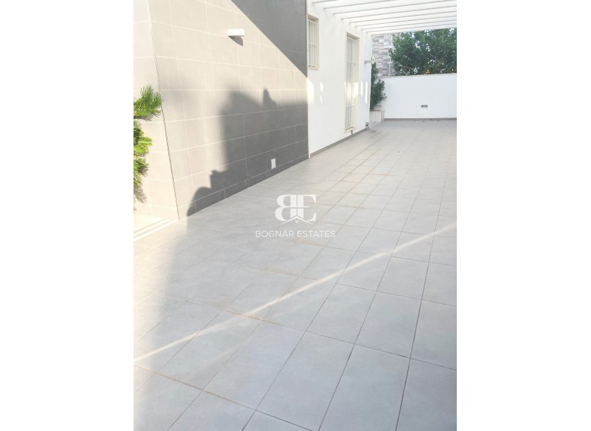 Herverkoop - Villa -
Orihuela Costa - Mil Palmeras