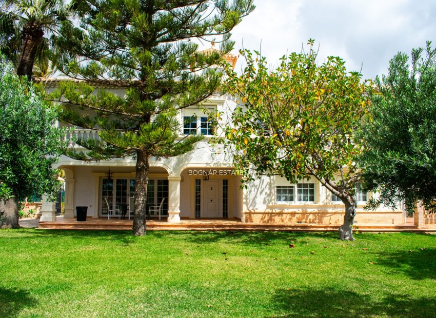 Herverkoop - Villa -
Orihuela Costa - MUY CERCA DE LA PLAYA