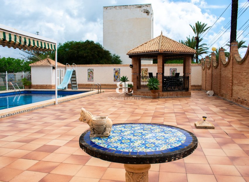 Herverkoop - Villa -
Orihuela Costa - MUY CERCA DE LA PLAYA