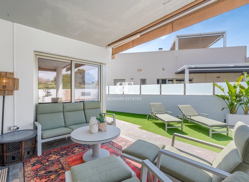 Herverkoop - Villa -
Orihuela Costa - Pau 8*