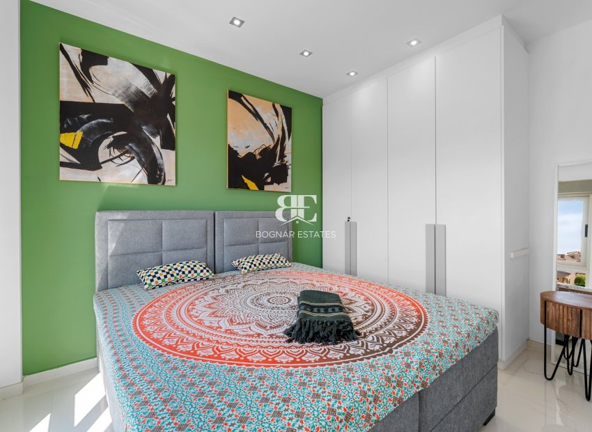 Herverkoop - Villa -
Orihuela Costa - Pau 8*