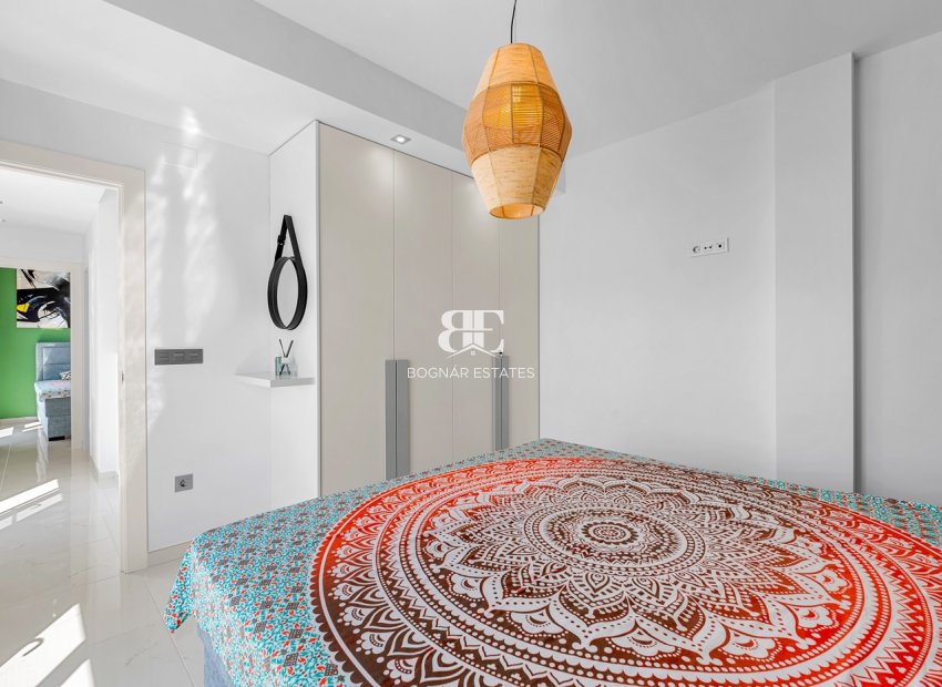 Herverkoop - Villa -
Orihuela Costa - Pau 8*