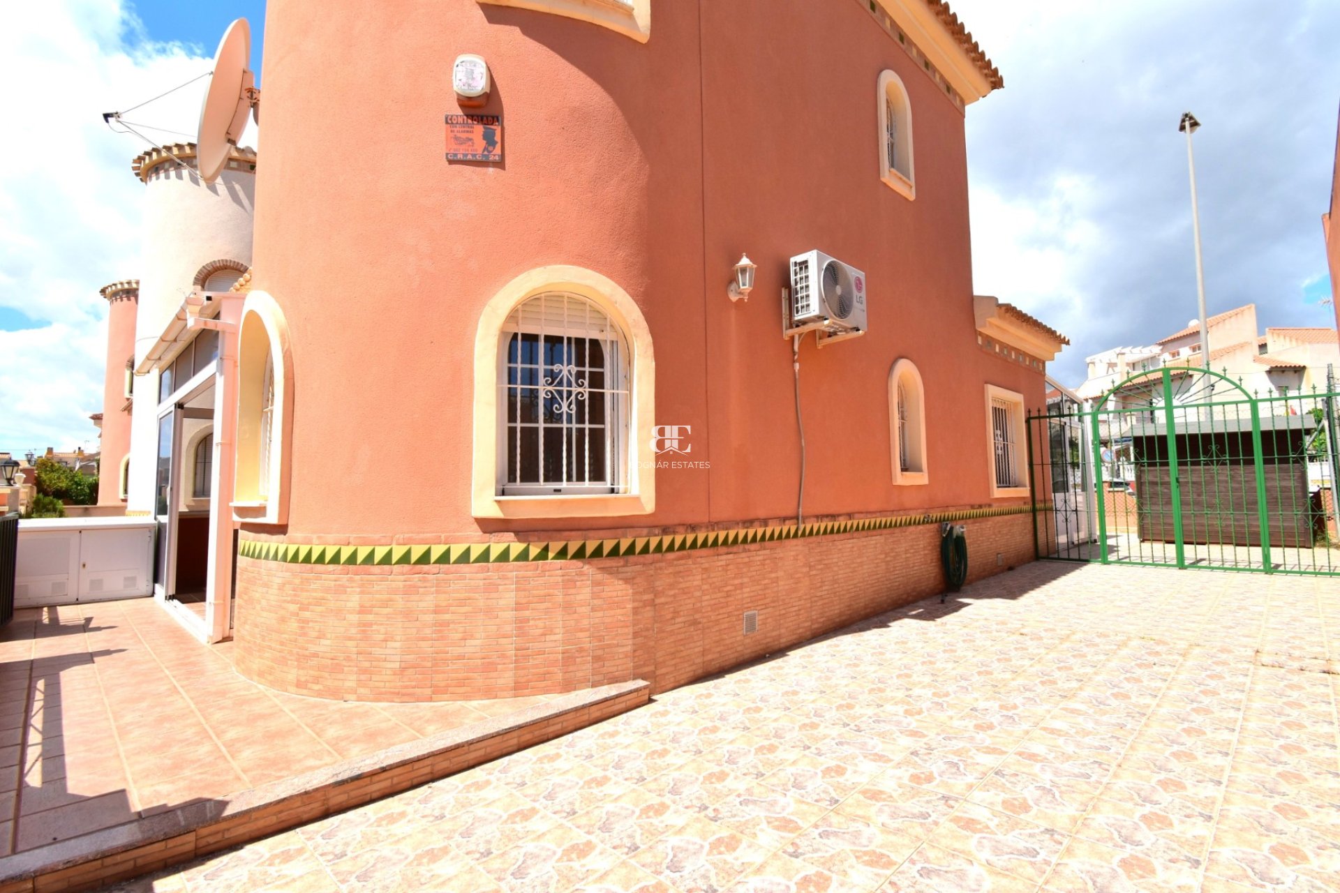Herverkoop - Villa -
Orihuela Costa - Playa Flamenca
