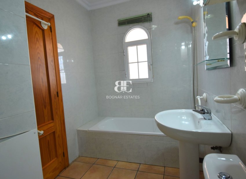 Herverkoop - Villa -
Orihuela Costa - Playa Flamenca