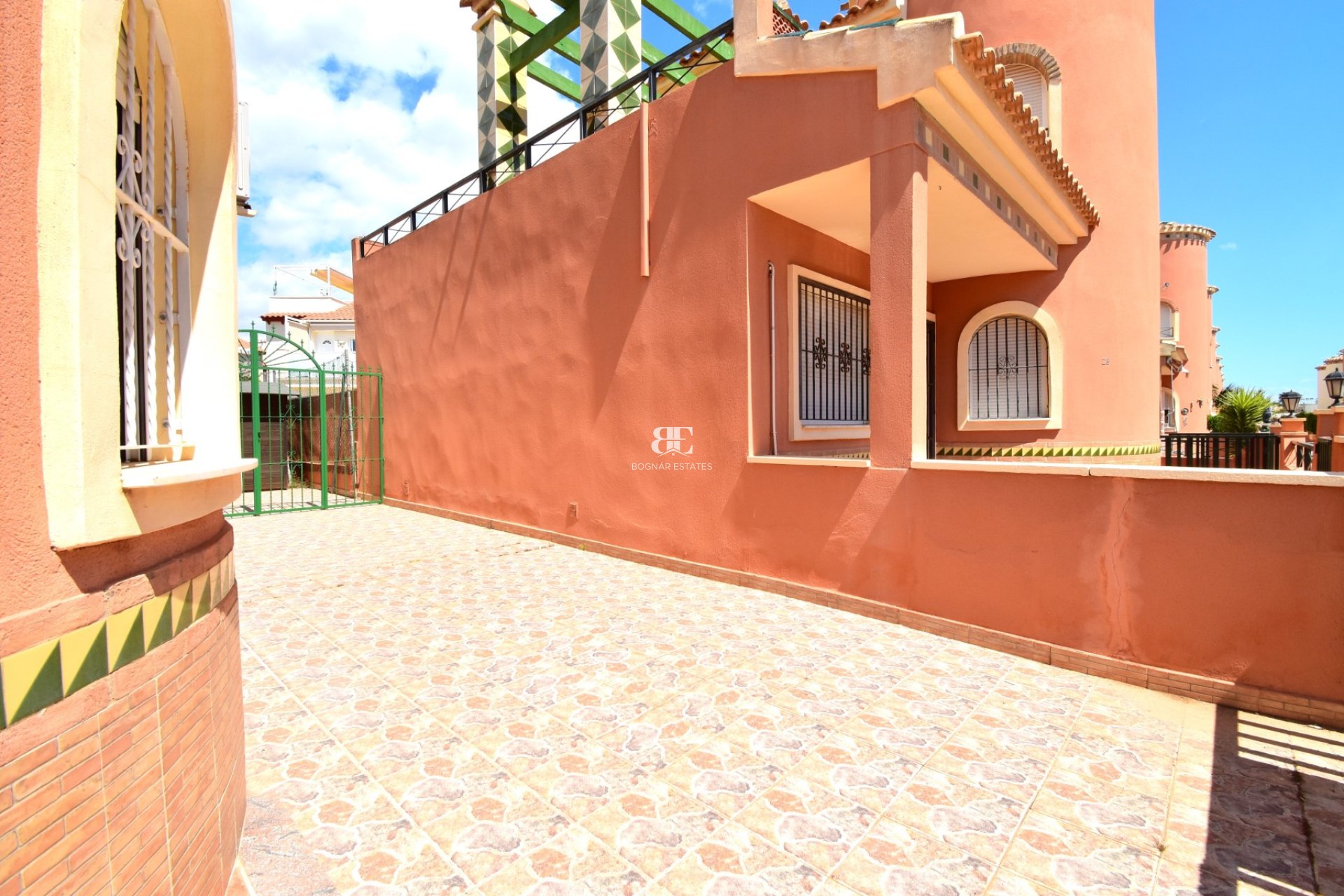 Herverkoop - Villa -
Orihuela Costa - Playa Flamenca